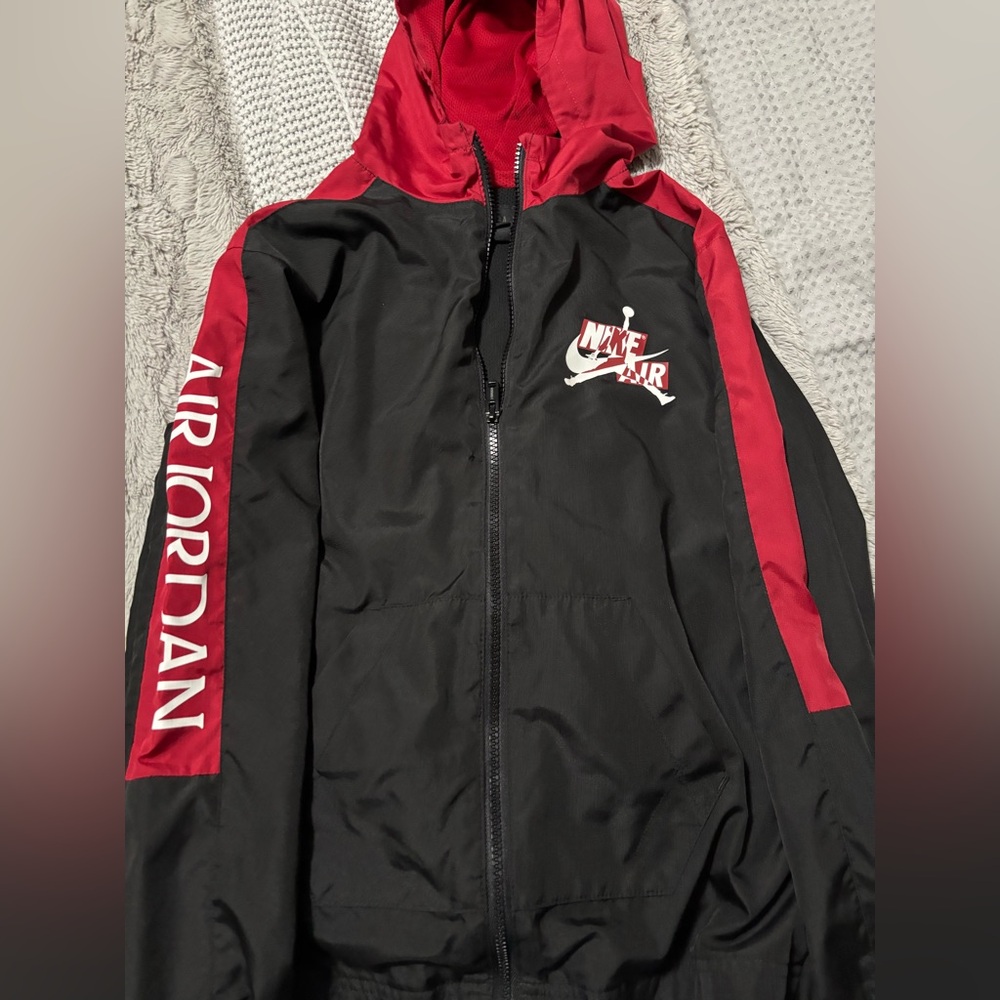 Nike air Jordan windbreaker kids size Large